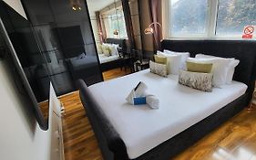 R3 Superking Sized Bed & 75